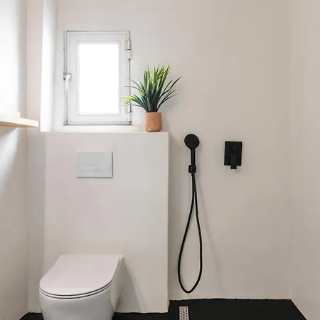 Apartament Unique Room-jacuzzi And Balcony
