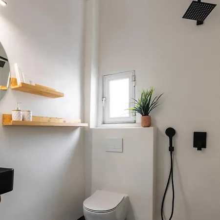 Unique Room-jacuzzi And Balcony Apartament *