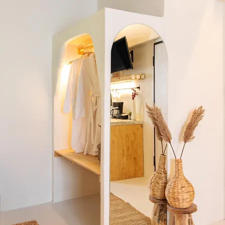 Unique Room-jacuzzi And Balcony Salonic
