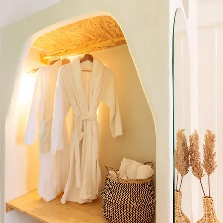 Unique Room-jacuzzi And Balcony Apartament *