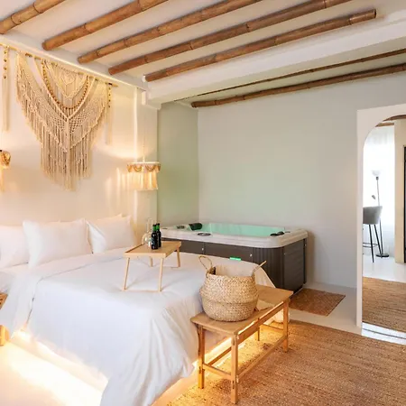 Apartament Unique Room-jacuzzi And Balcony