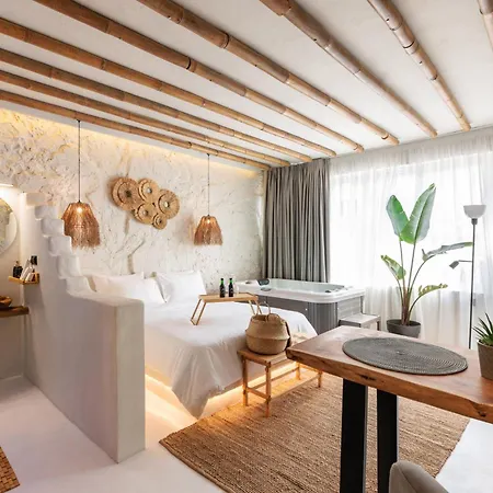Unique Room-jacuzzi And Balcony *
