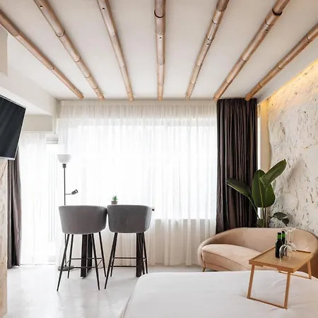 Apartament Unique Room-jacuzzi And Balcony