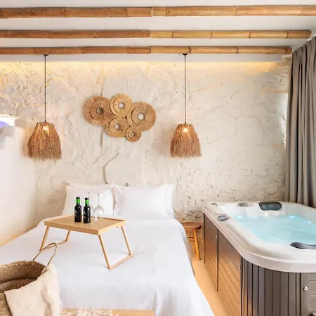 Unique Room-jacuzzi And Balcony * Salonic