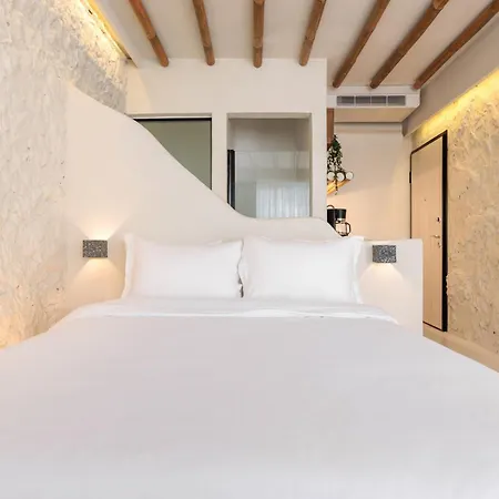 Unique Room-jacuzzi And Balcony