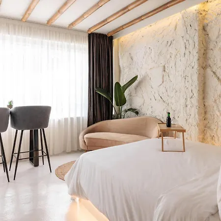 Unique Room-jacuzzi And Balcony *