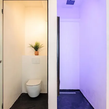 Apartament Unique Room-jacuzzi And Balcony