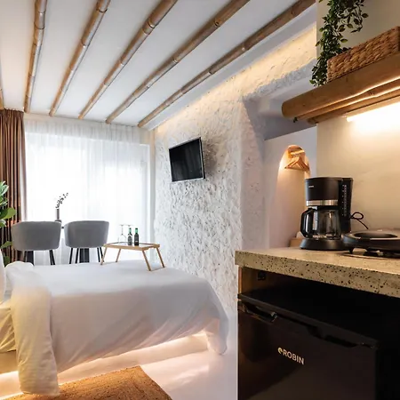 Unique Room-jacuzzi And Balcony Apartament Salonic