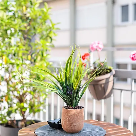 Apartament Unique Room-jacuzzi And Balcony
